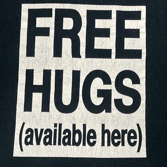 Free Hugs Available Here Tee Shirt Crew Neck Short Sleeve Size Large Black White - Picture 1 of 11